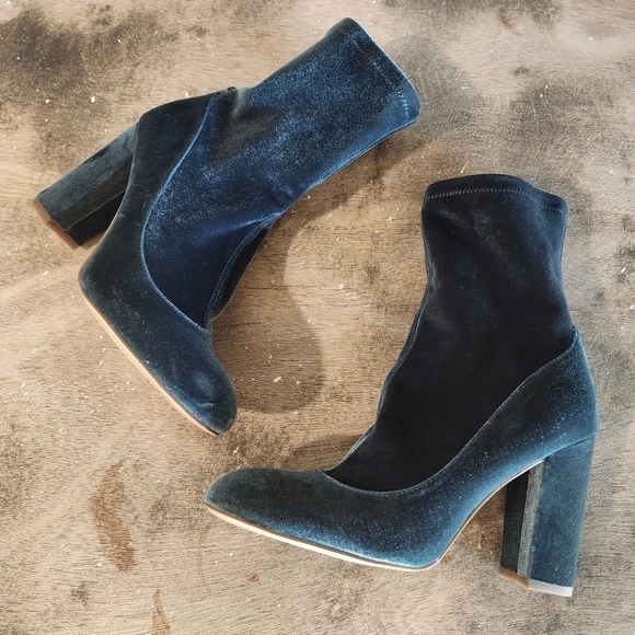 Sam Edelman Calveta Velvet Zipper Booties  8 - Picture 1 of 14